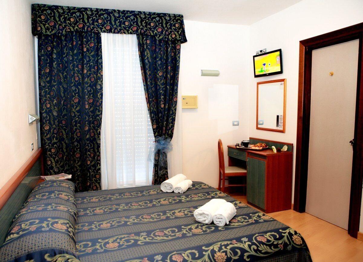 American Hotel 3*