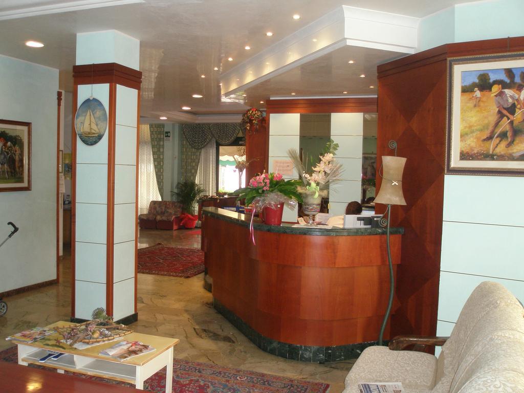 American Hotel