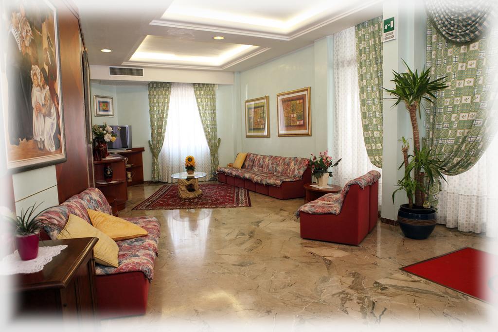 Hotel American